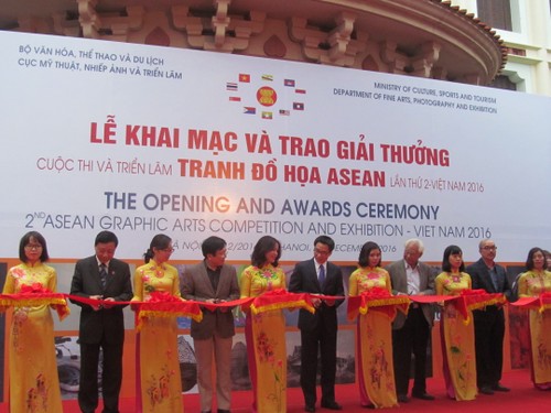 ASEAN graphic paintings displayed in Hanoi - ảnh 1
